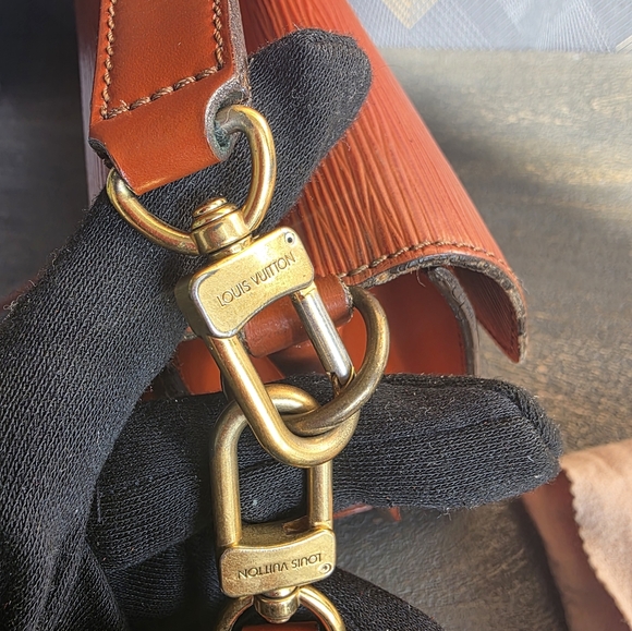 Vintage Louis Vuitton Epi Monceau Biface 2Way Shoulder Bag, Kenyan Fawn Brown - Picture 11 of 16